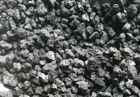 I grani hanno modellato il materiale 1300~1400C dei minerali del combustibile del coke di pece che lavora Temperatu